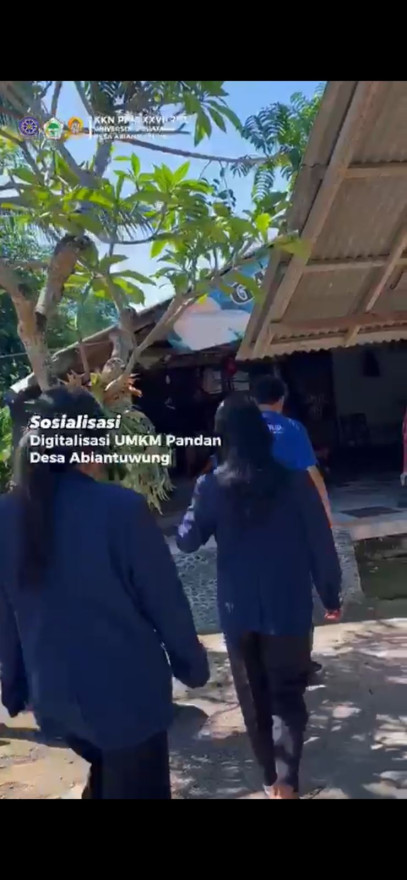 Pemasaran UMKM Pandan Abiantwung dari Mahasiswa KKN-PPM Universitas Udayana